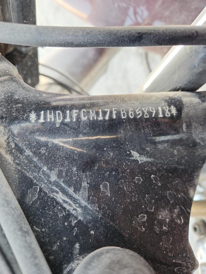 2015 Harley-Davidson Flhtcu Ultra Classic Electra Glide VIN: 1HD1FCM17FB658918 Lot: 92401395