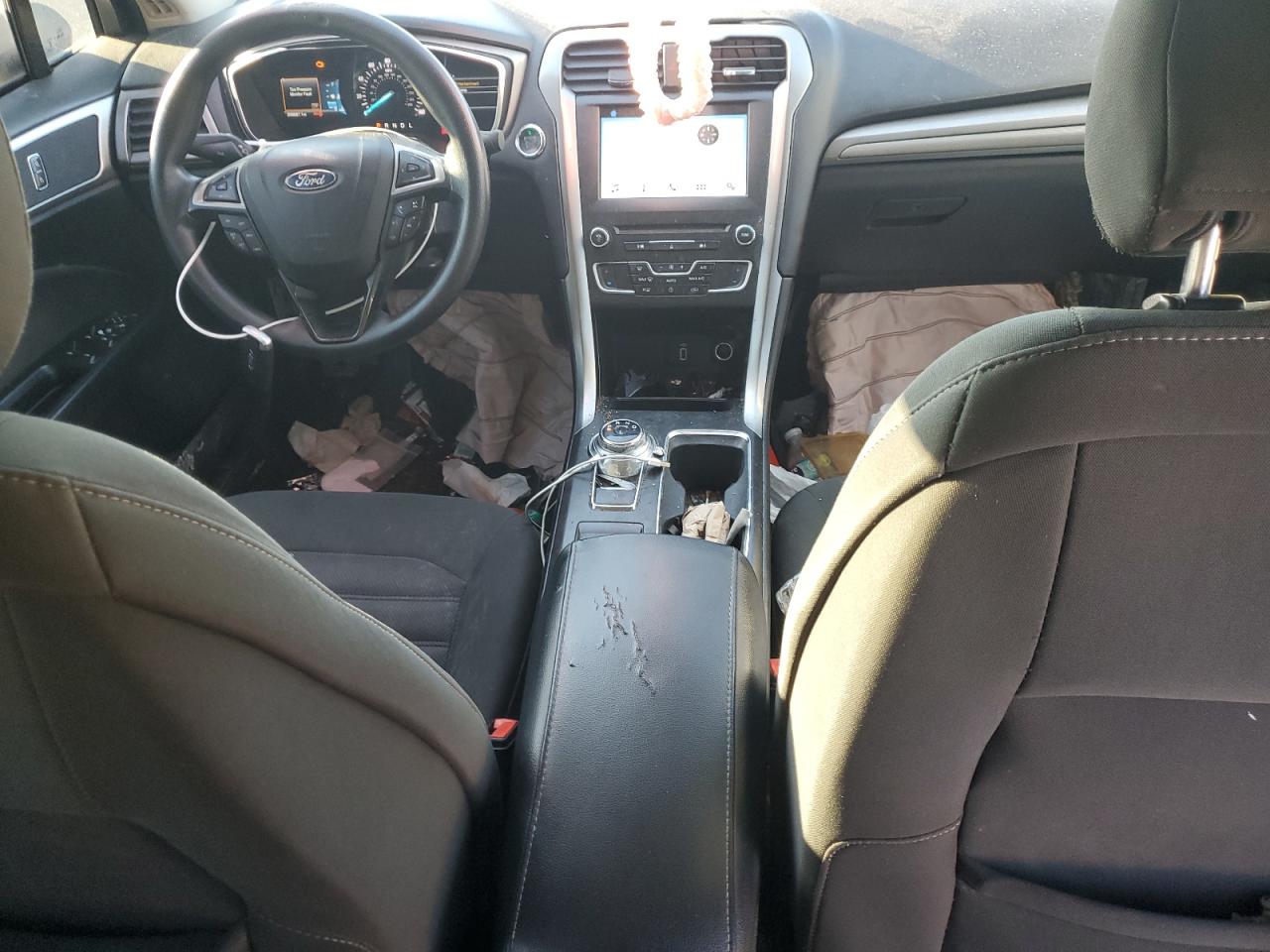 2017 Ford Fusion Se VIN: 3FA6P0H7XHR393112 Lot: 90872625