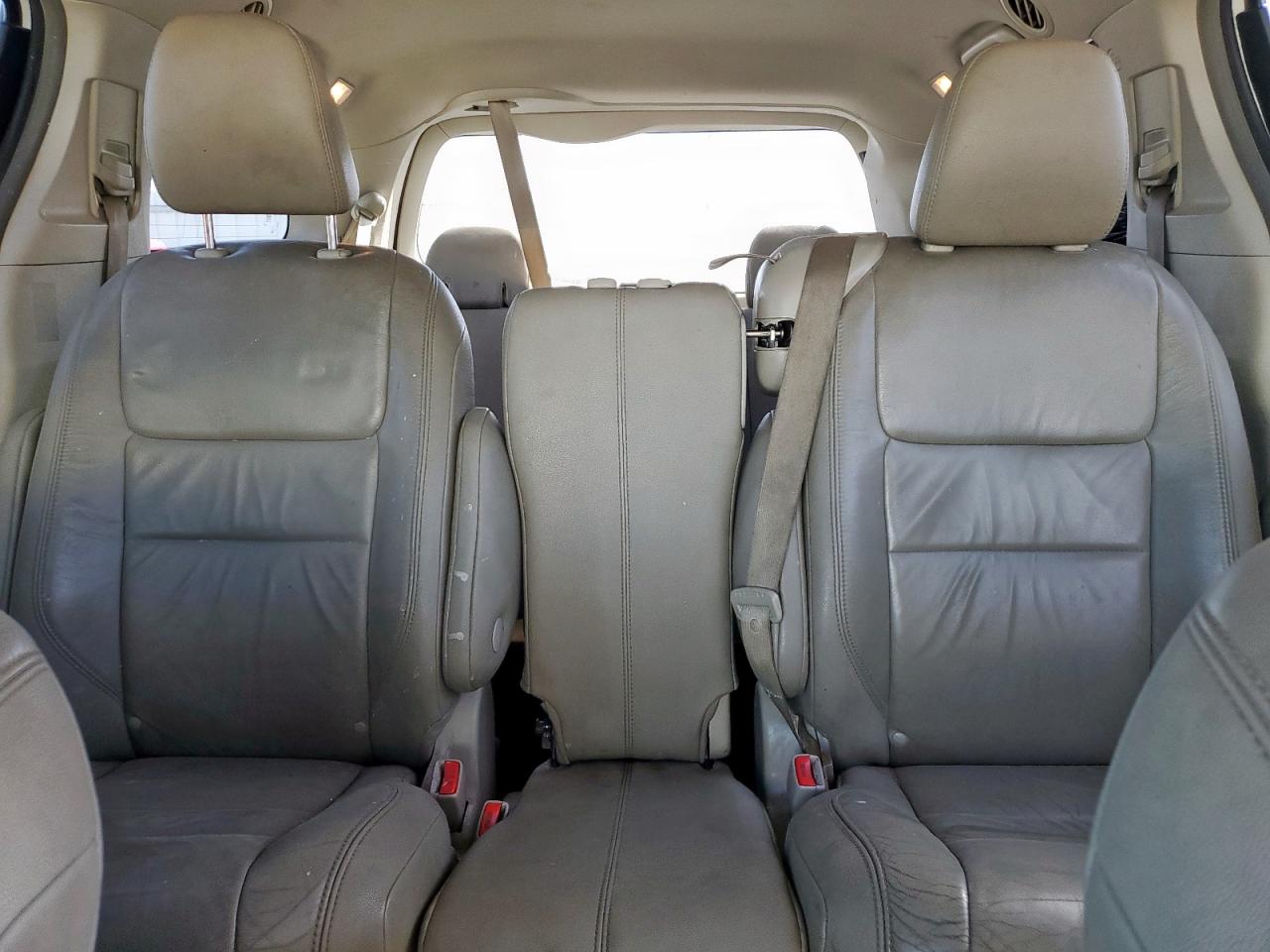 2018 Toyota Sienna Xle VIN: 5TDYZ3DC0JS940599 Lot: 92321525