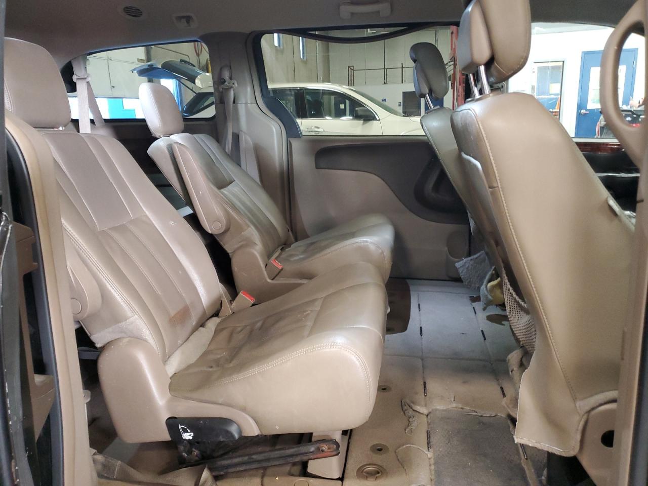 2016 Chrysler Town & Country Touring VIN: 2C4RC1BG4GR296963 Lot: 92842195