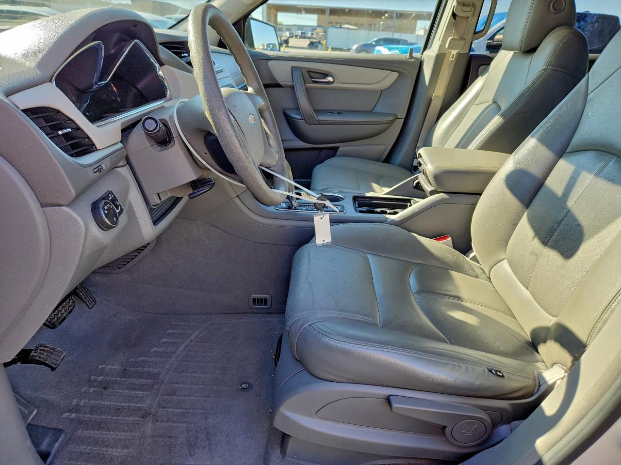 2015 Chevrolet Traverse Ls VIN: 1GNKRFED3FJ330867 Lot: 94035315