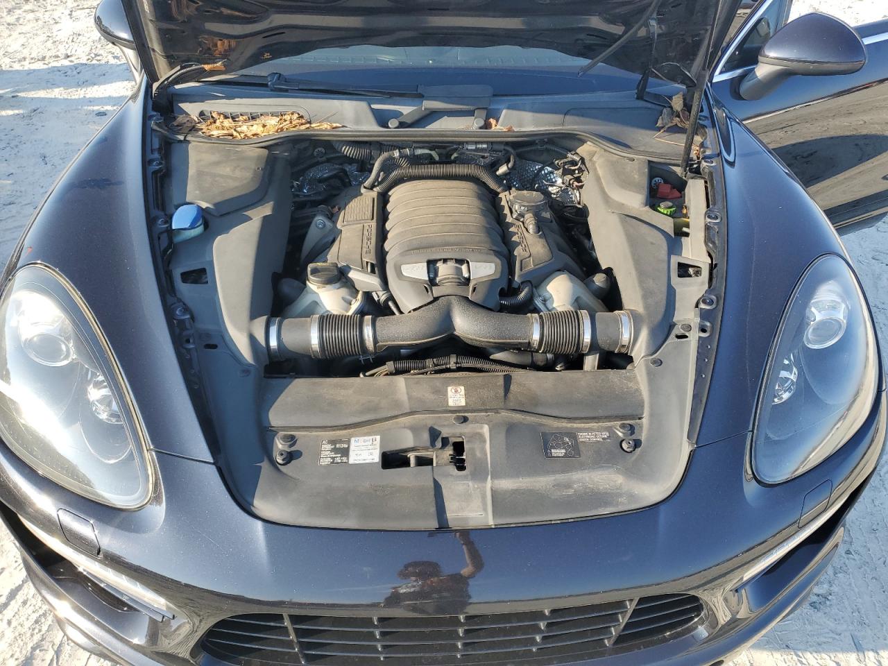 2014 Porsche Cayenne Gts VIN: WP1AD2A24ELA73364 Lot: 92866305