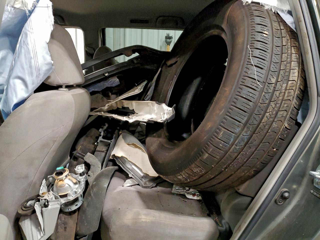 2012 Toyota Highlander Base VIN: 5TDBK3EH0CS136648 Lot: 94128555