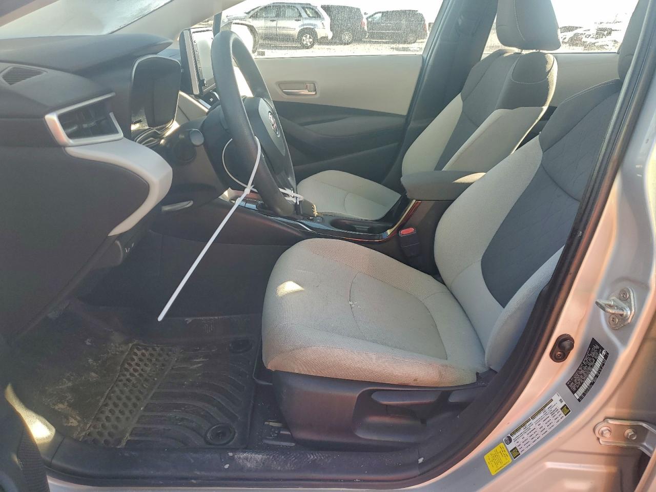 2020 Toyota Corolla Le VIN: 5YFEPRAE0LP063111 Lot: 92910945