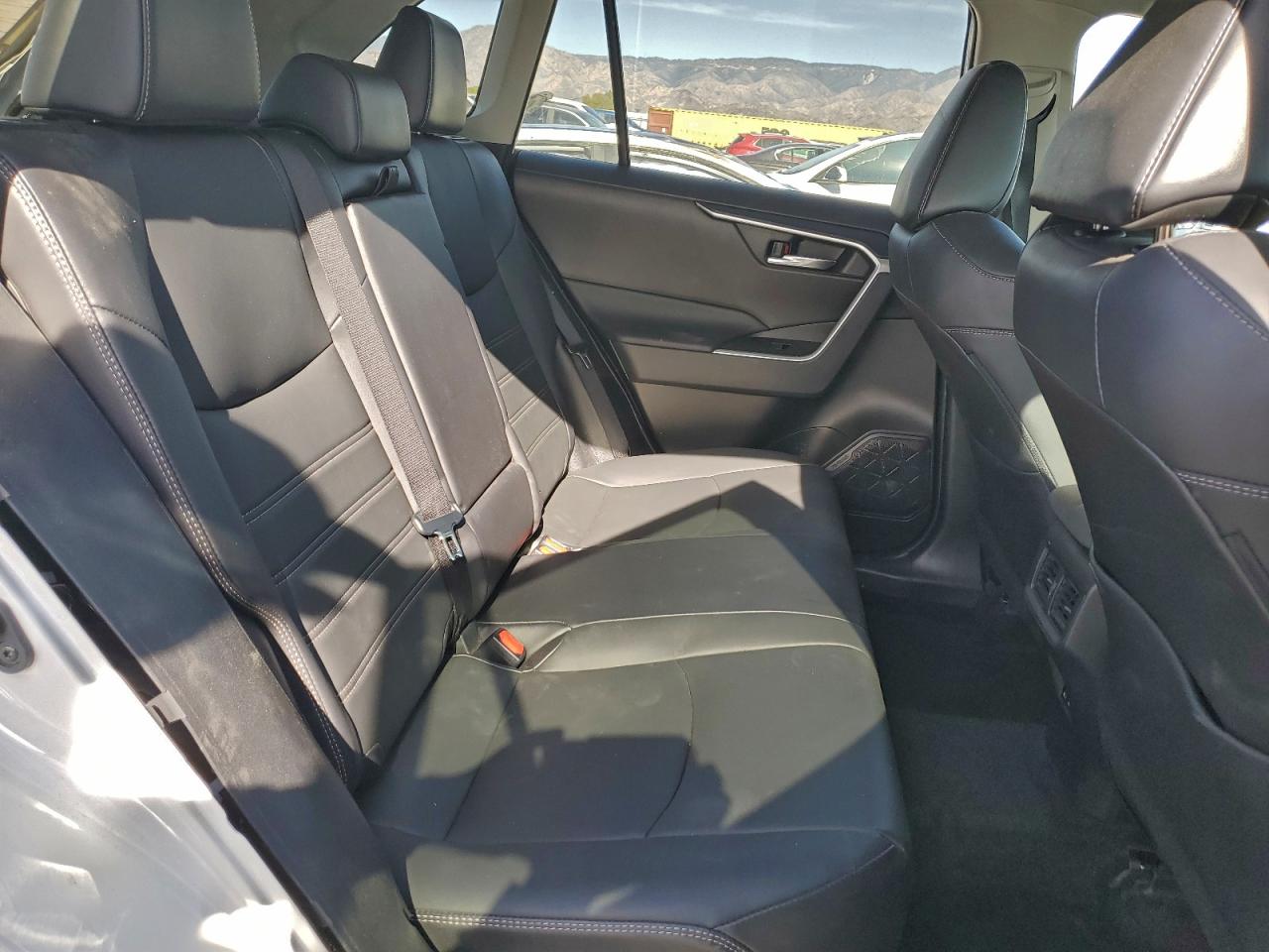 2022 Toyota Rav4 Xle Premium VIN: 2T3A1RFV0NW272625 Lot: 93963965