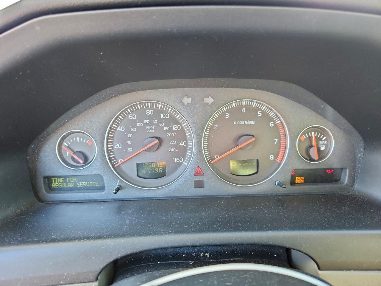 2004 Volvo S60 VIN: YV1RS61T742375532 Lot: 94287675