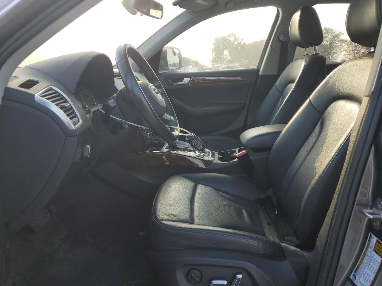 2016 Audi Q5 Premium VIN: WA1C2AFP4GA042767 Lot: 92849605