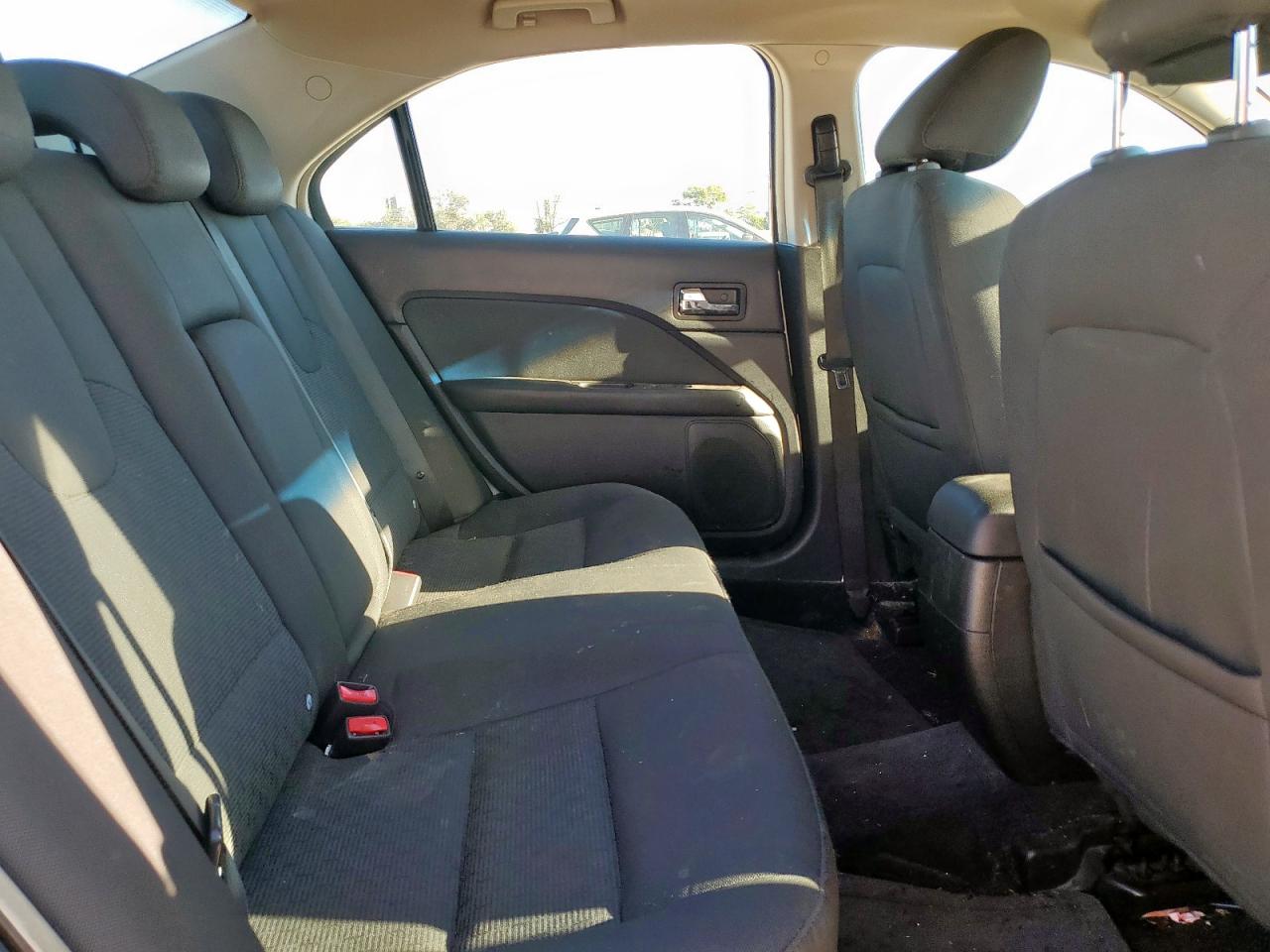 2010 Ford Fusion Se VIN: 3FAHP0HA8AR330715 Lot: 90916405