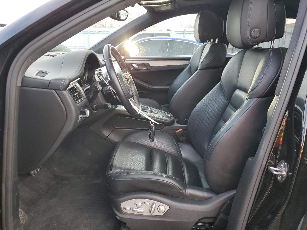 2017 Porsche Macan Turbo VIN: WP1AF2A55HLB61820 Lot: 86768295