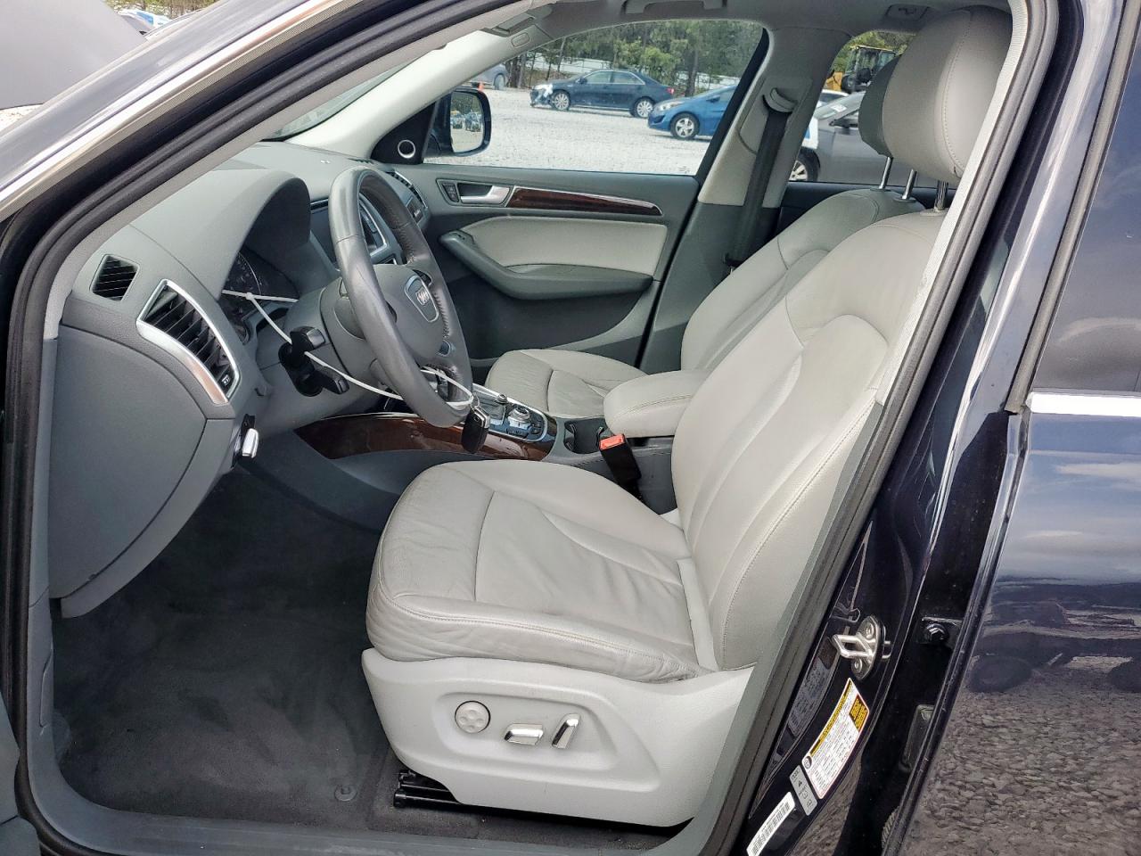 2014 Audi Q5 Premium Plus VIN: WA1LFAFP8EA124597 Lot: 92854005