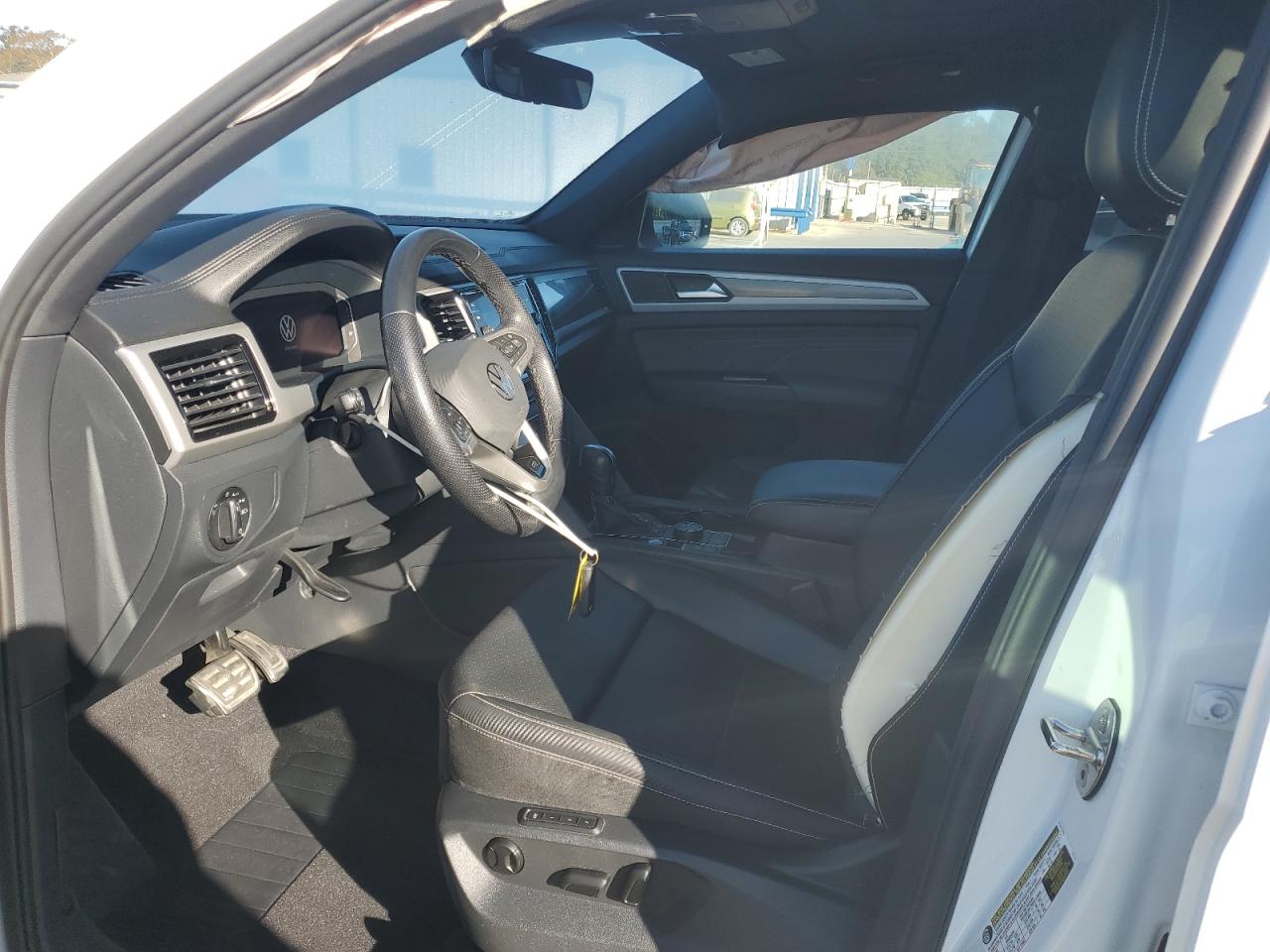 2023 Volkswagen Atlas Cross Sport Sel R-Line VIN: 1V2SE2CA3PC205779 Lot: 90751255