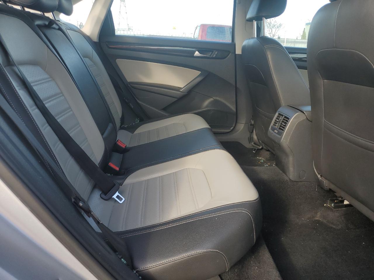 2015 Volkswagen Passat Se VIN: 1VWBS7A38FC056440 Lot: 92998655