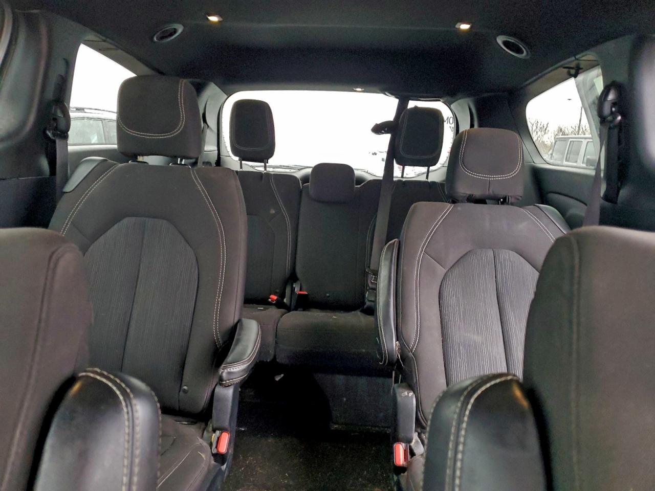 2020 Chrysler Pacifica Touring VIN: 2C4RC1FG4LR101822 Lot: 93840655