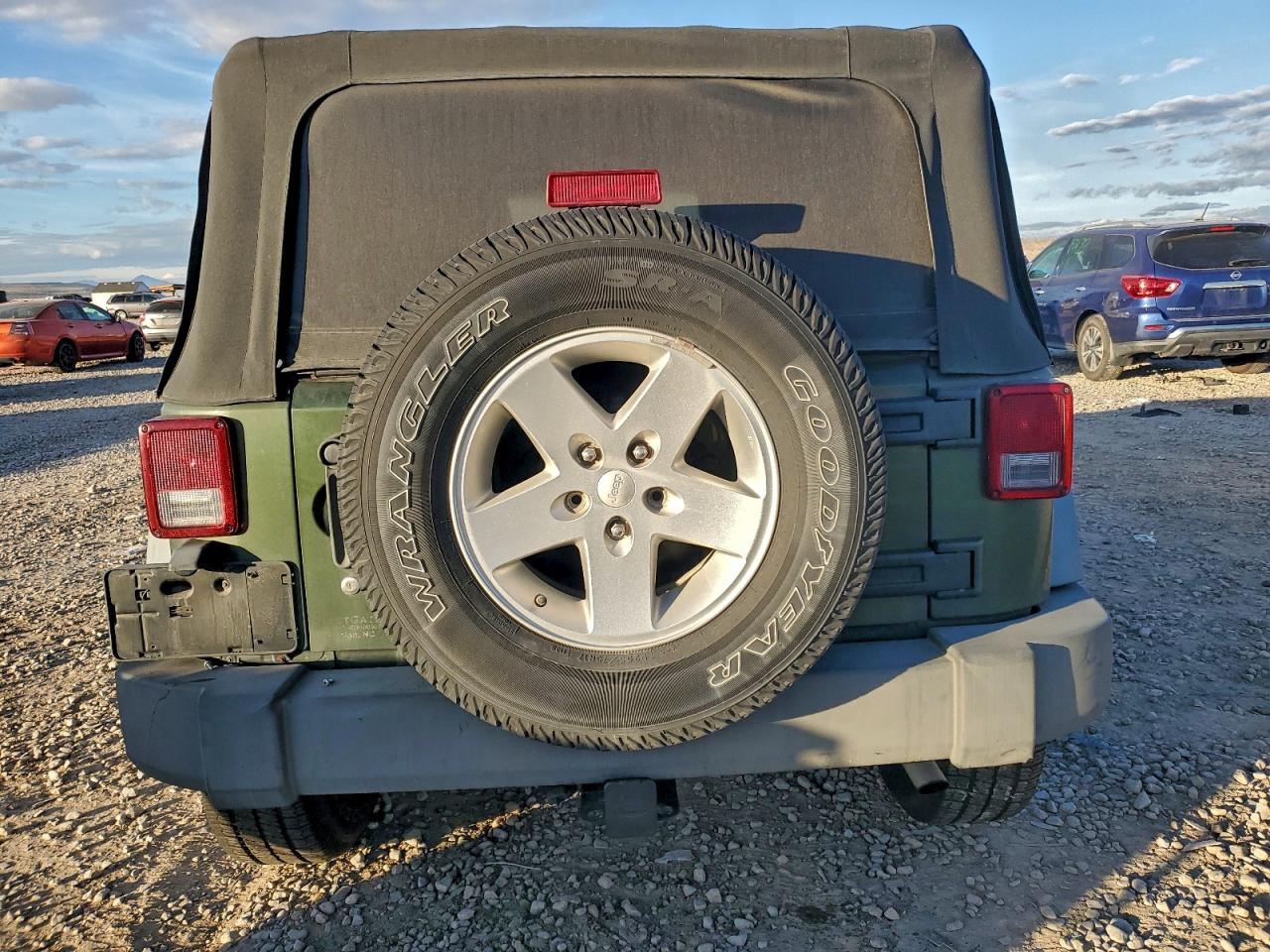 2008 Jeep Wrangler X VIN: 1J4FA24178L557563 Lot: 93945345