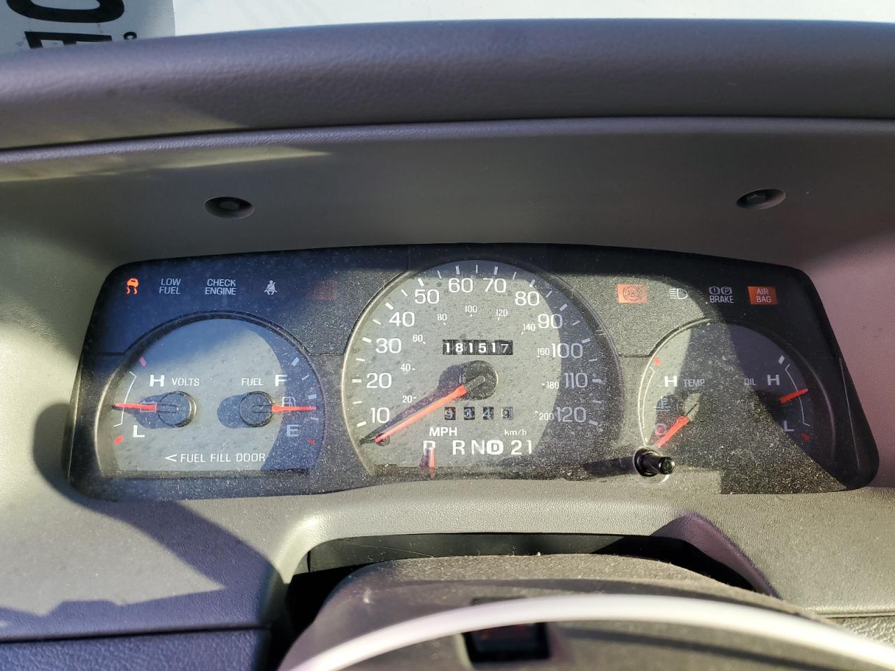 2005 Mercury Grand Marquis Gs VIN: 2MEFM74W95X658008 Lot: 91939345