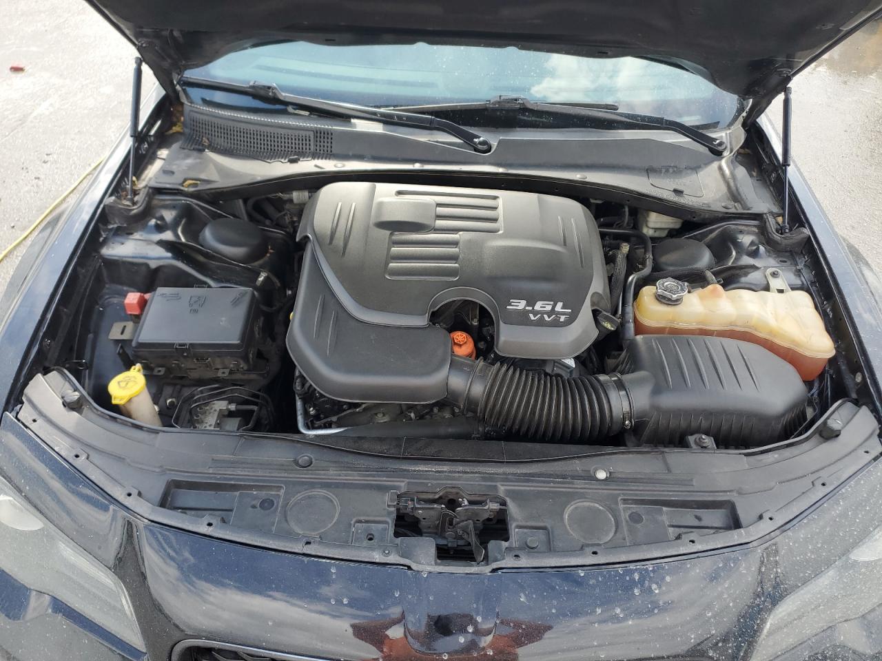 2015 Chrysler 300 S VIN: 2C3CCABG2FH760413 Lot: 90750575