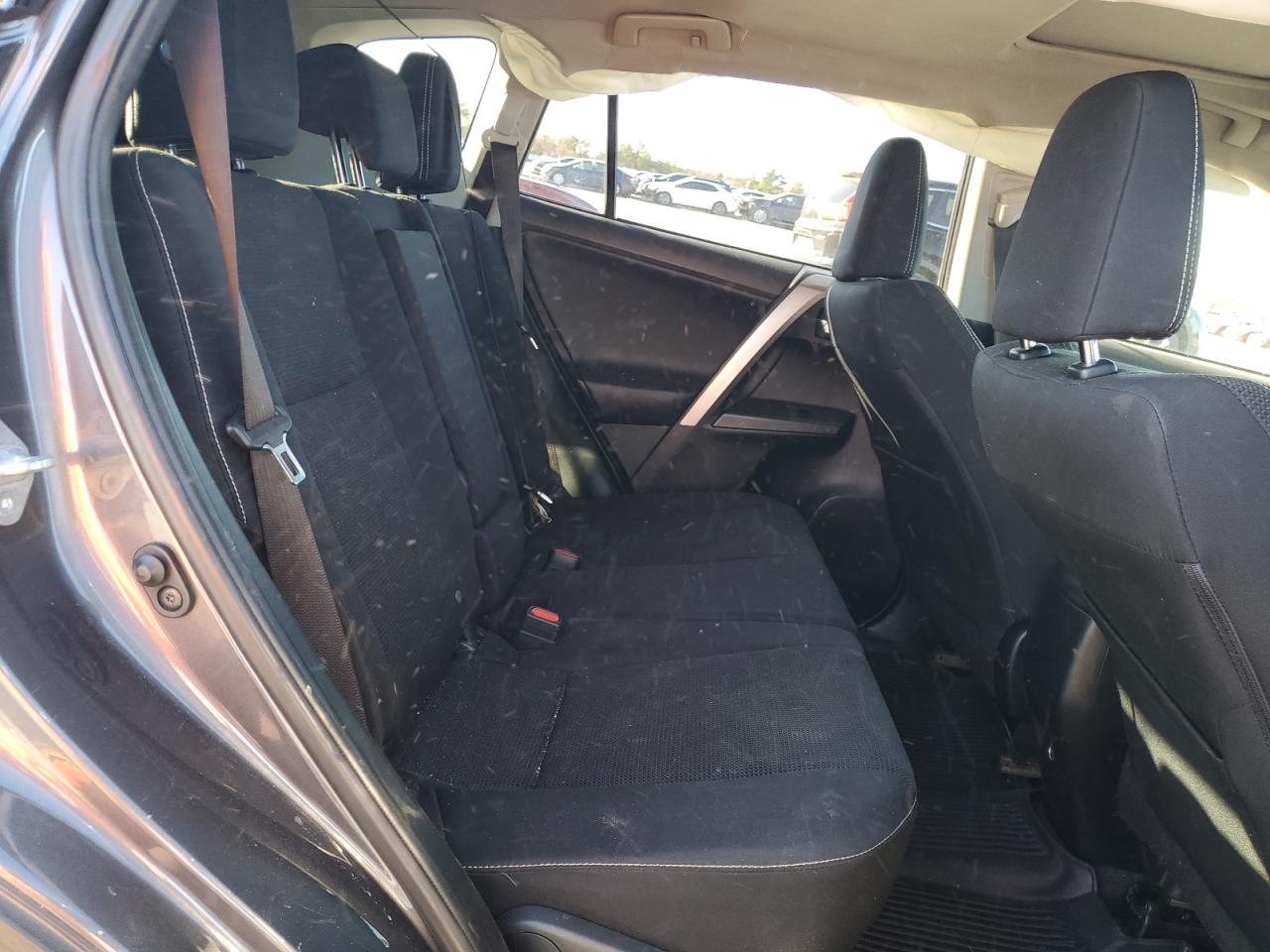 2017 Toyota Rav4 Xle VIN: JTMRFREV3HJ709476 Lot: 92477295