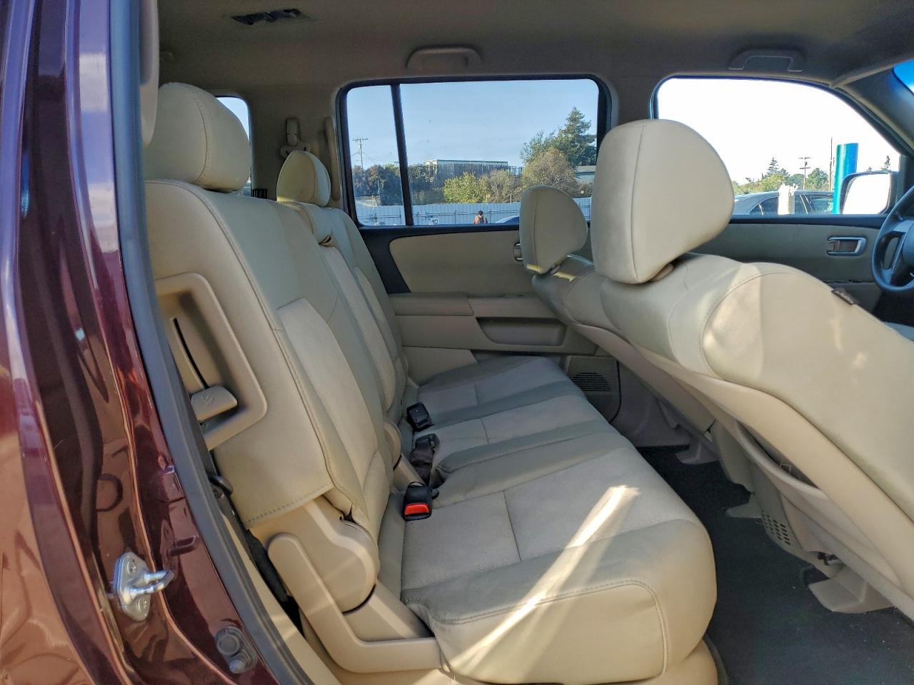 2010 Honda Pilot Lx VIN: 5FNYF3H28AB001120 Lot: 90648135