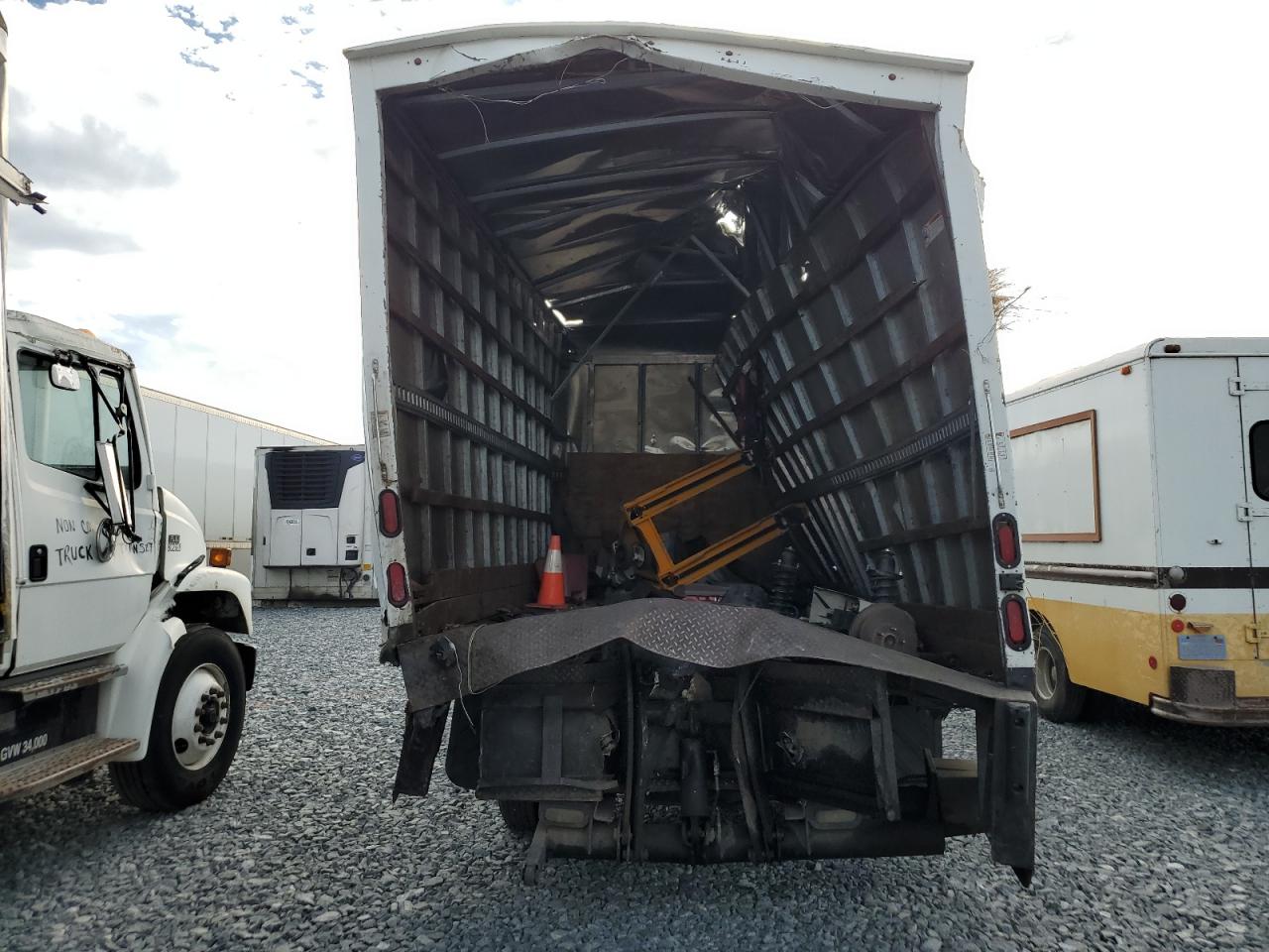 2012 Isuzu Npr Hd Box Truck VIN: JALC4W160C7002848 Lot: 90738245