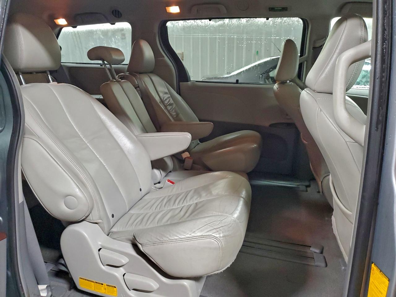 2011 Toyota Sienna Xle VIN: 5TDYK3DCXBS051525 Lot: 94457215