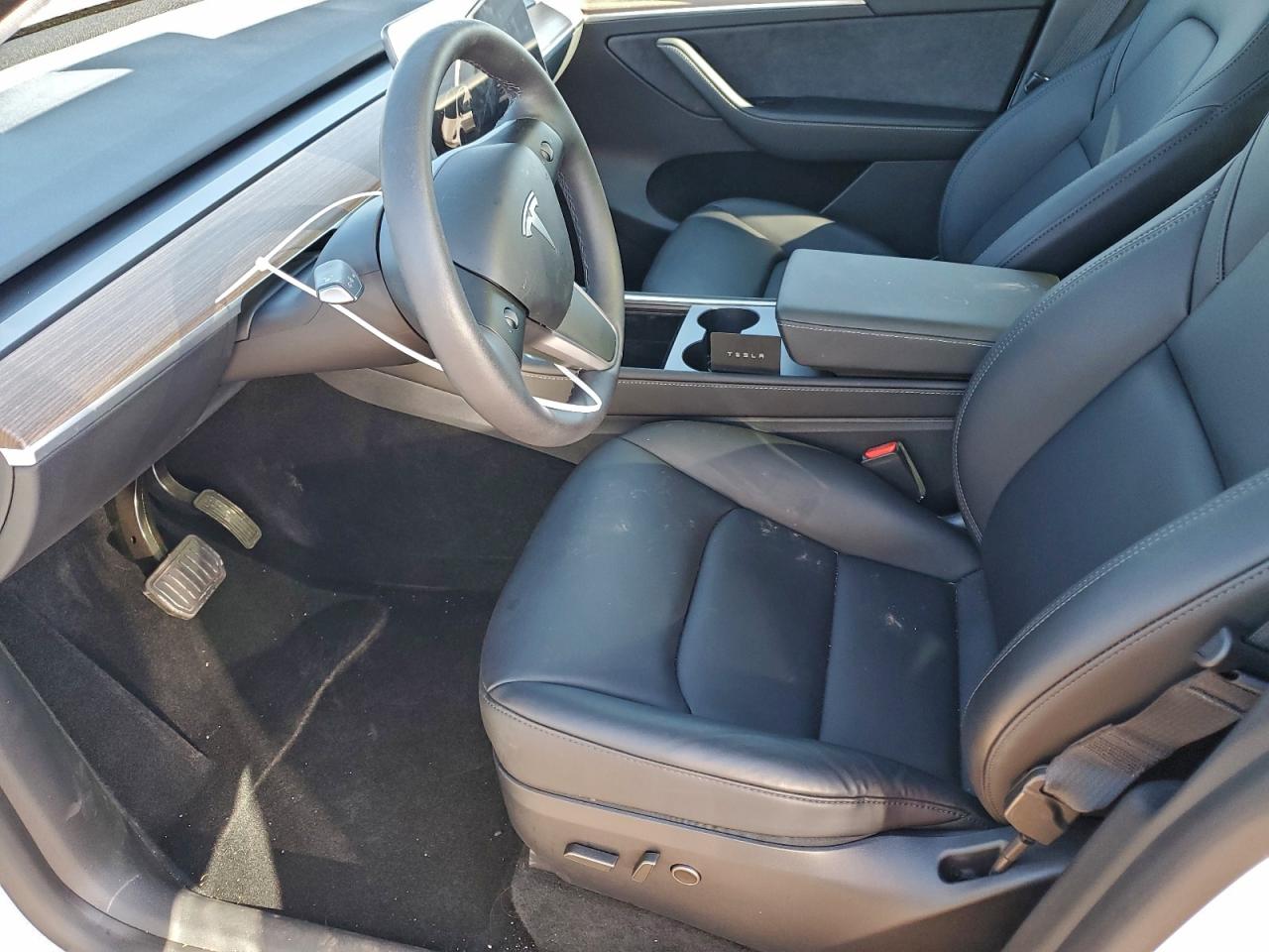 2025 Tesla Model Y VIN: 7SAYGDEE5SF281987 Lot: 91922175