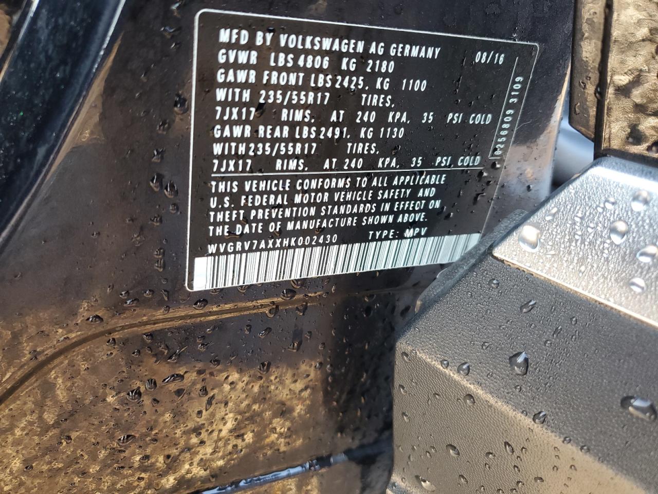 2017 Volkswagen Tiguan Wolfsburg VIN: WVGRV7AXXHK002430 Lot: 91254645