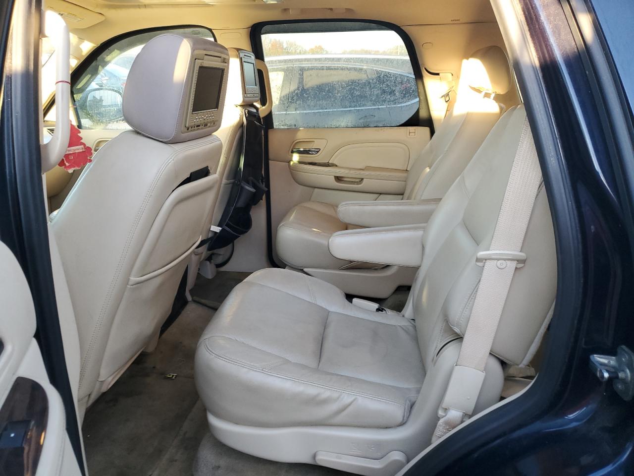 2008 Cadillac Escalade Luxury VIN: 1GYFK63828R162710 Lot: 91021735