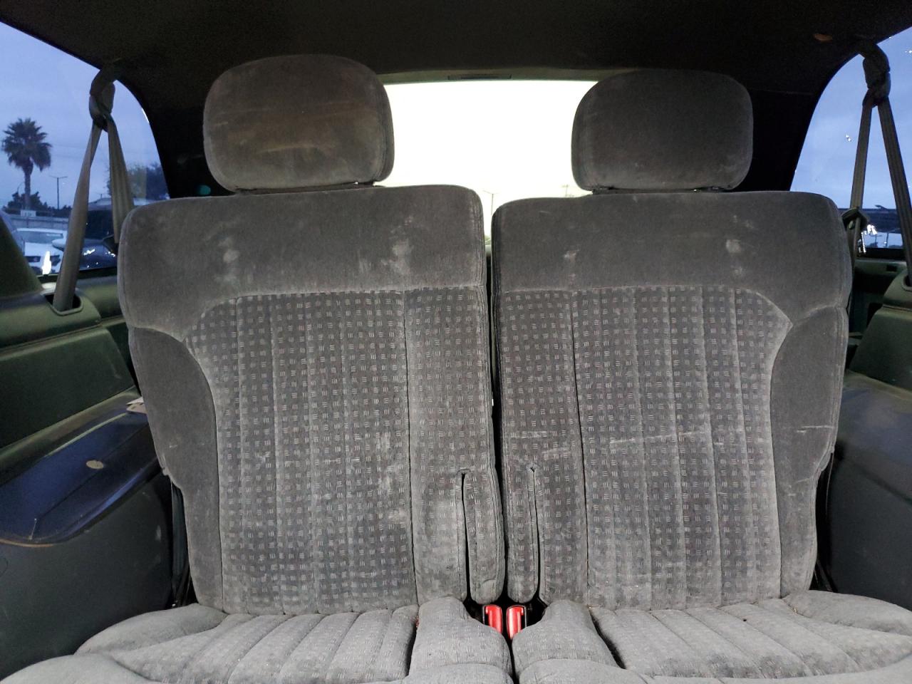 2000 Chevrolet Blazer VIN: 1GNCT18W3YK252688 Lot: 93060375