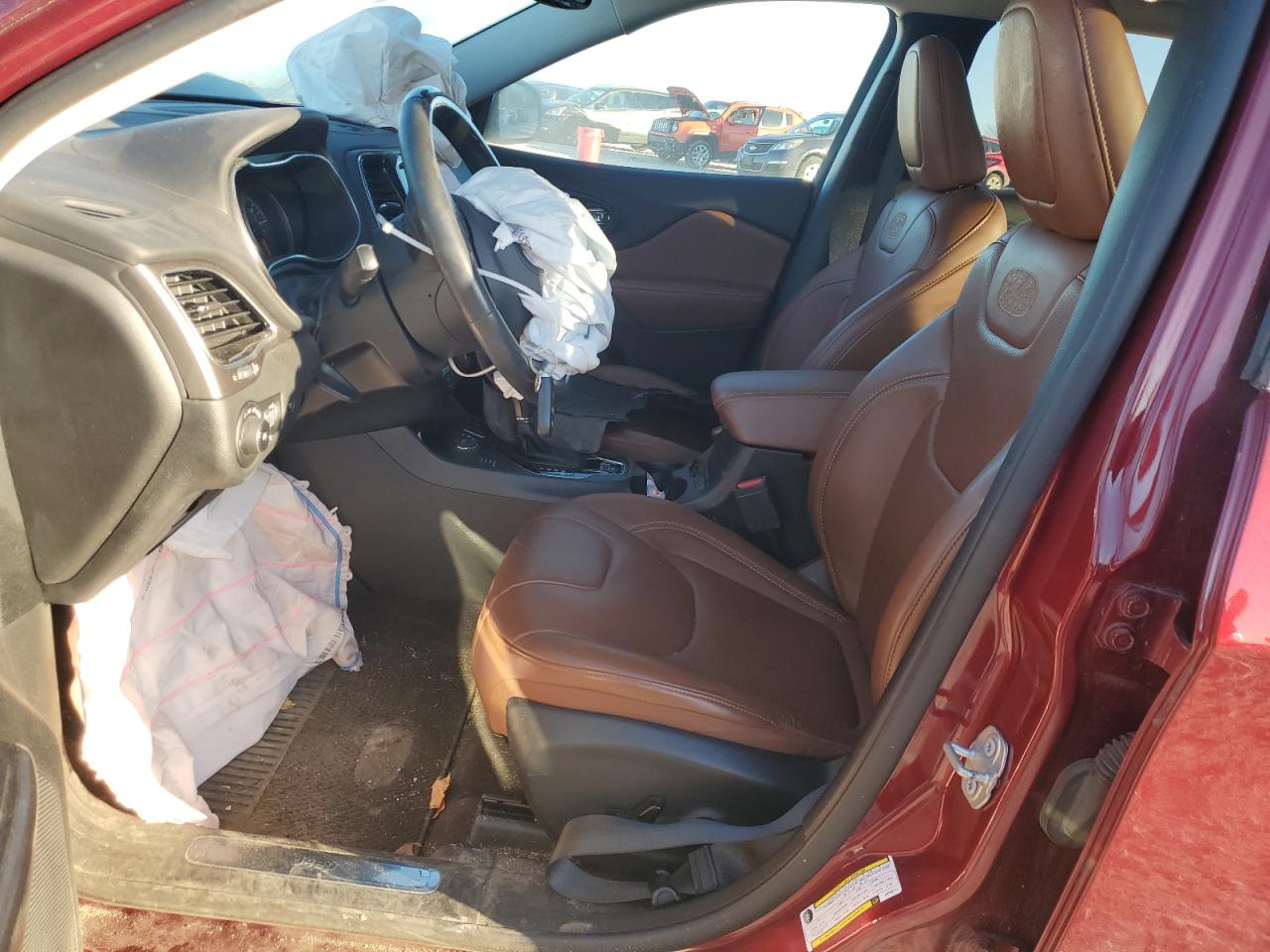 2019 Jeep Cherokee Overland VIN: 1C4PJMJX1KD249711 Lot: 92375215