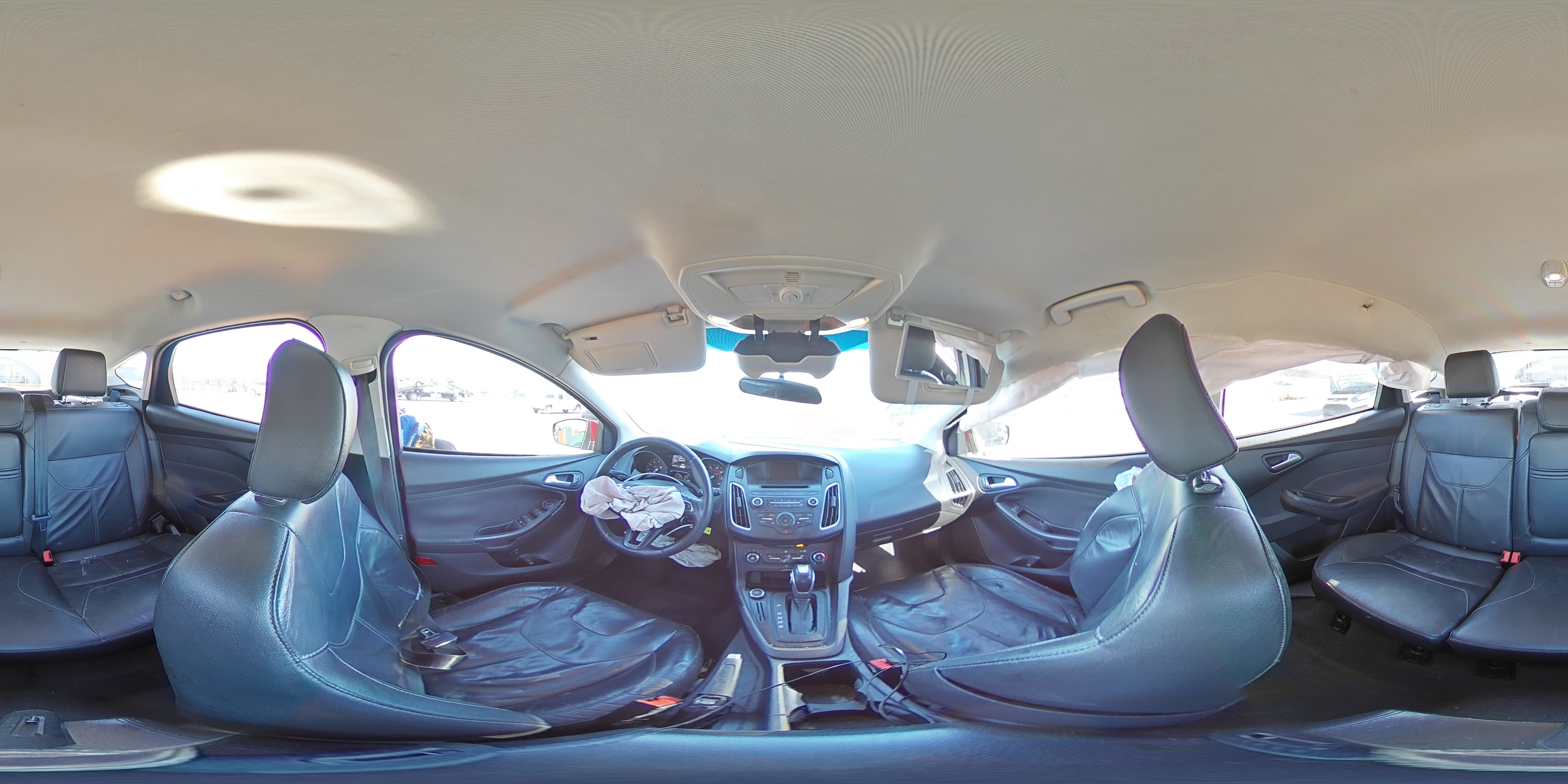 2016 Ford Focus Se VIN: 1FADP3K21GL332377 Lot: 92311505