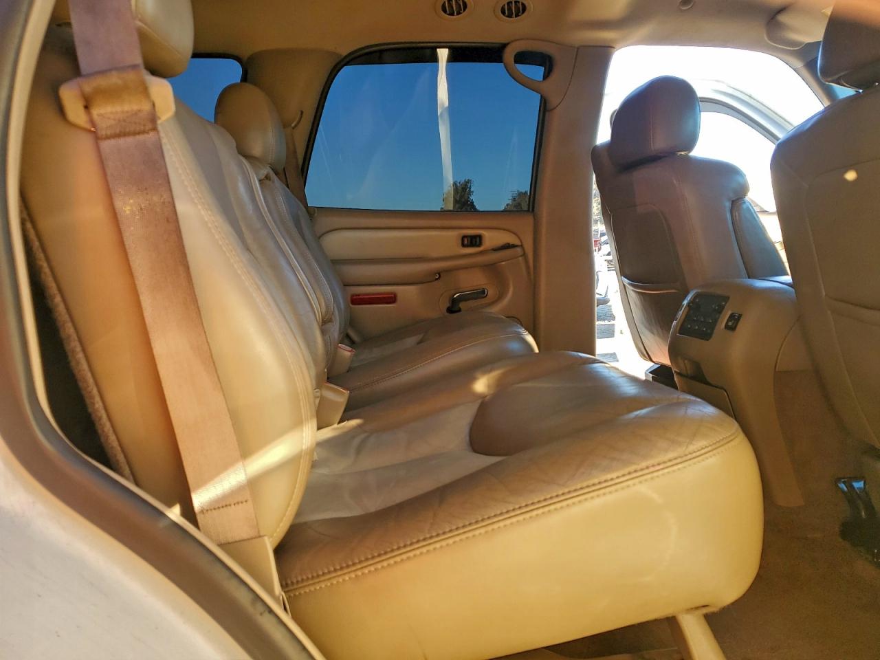 2005 GMC Yukon Denali VIN: 1GKEK63U15J128612 Lot: 94944655