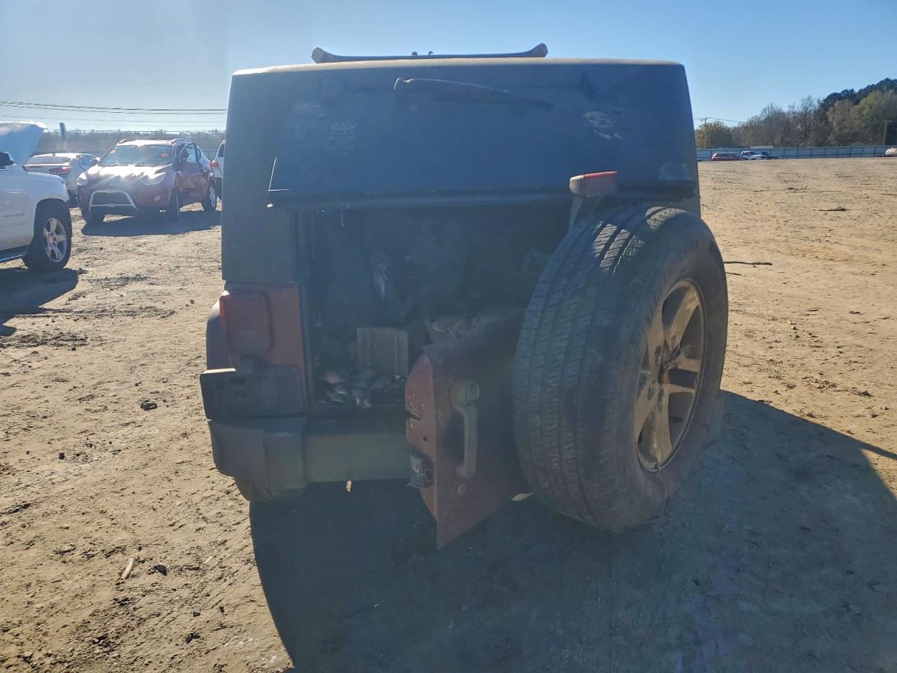 2007 Jeep Wrangler Sahara VIN: 1J4FA54147L224186 Lot: 94749075