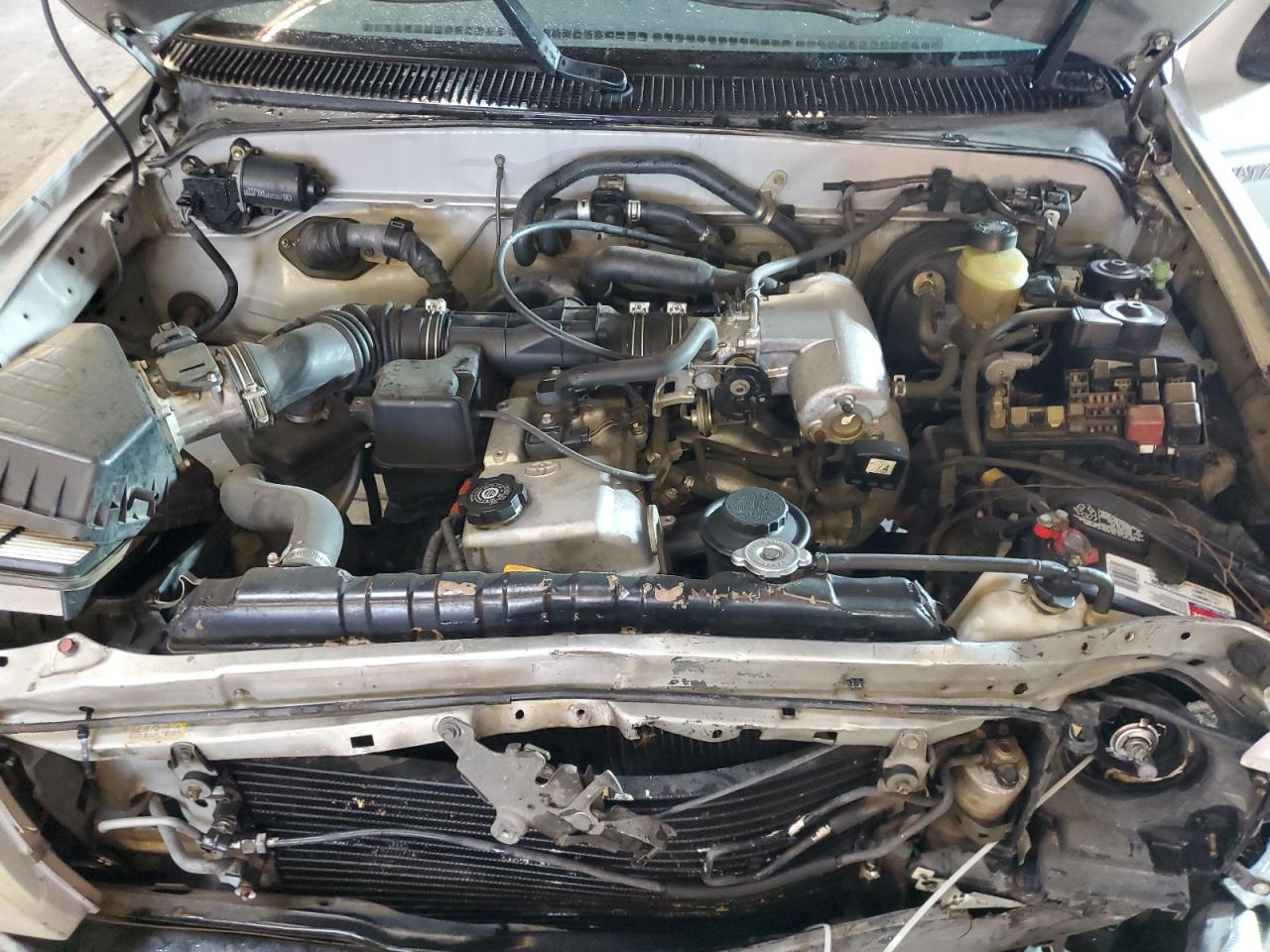 2000 Toyota Tacoma VIN: 4TANL42N4YZ630815 Lot: 92679845