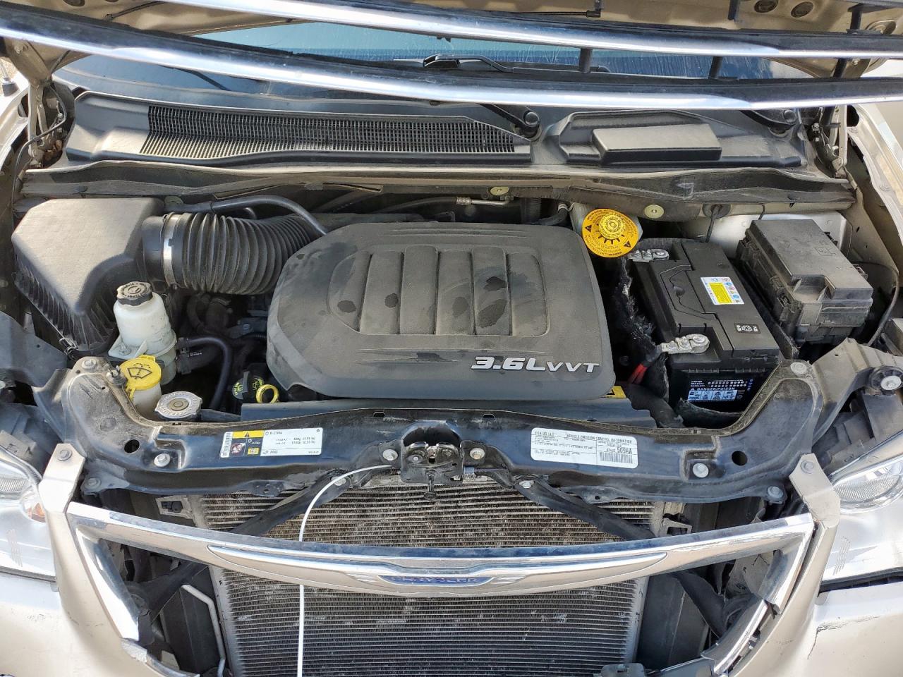 2016 Chrysler Town & Country Touring VIN: 2C4RC1BG2GR186090 Lot: 93037875