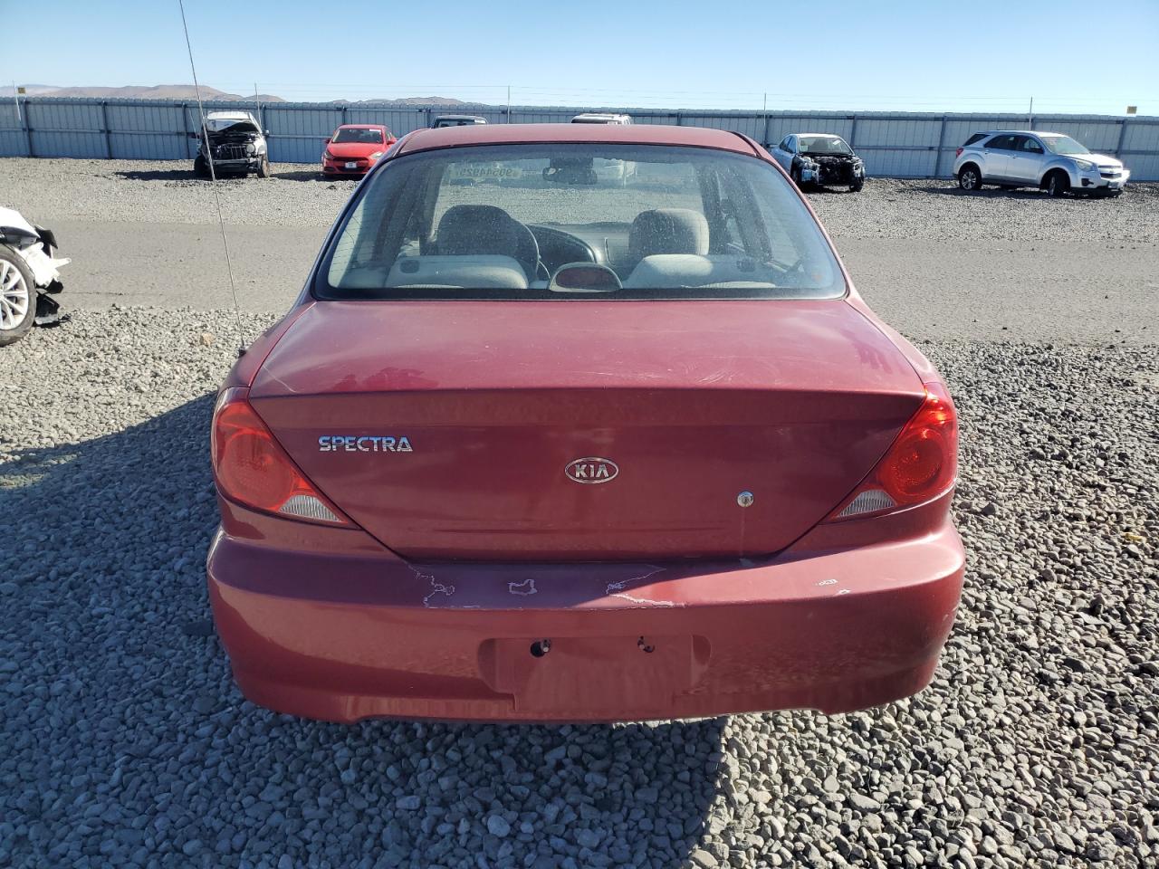 2004 Kia Spectra Base VIN: KNAFB121445318449 Lot: 90544925