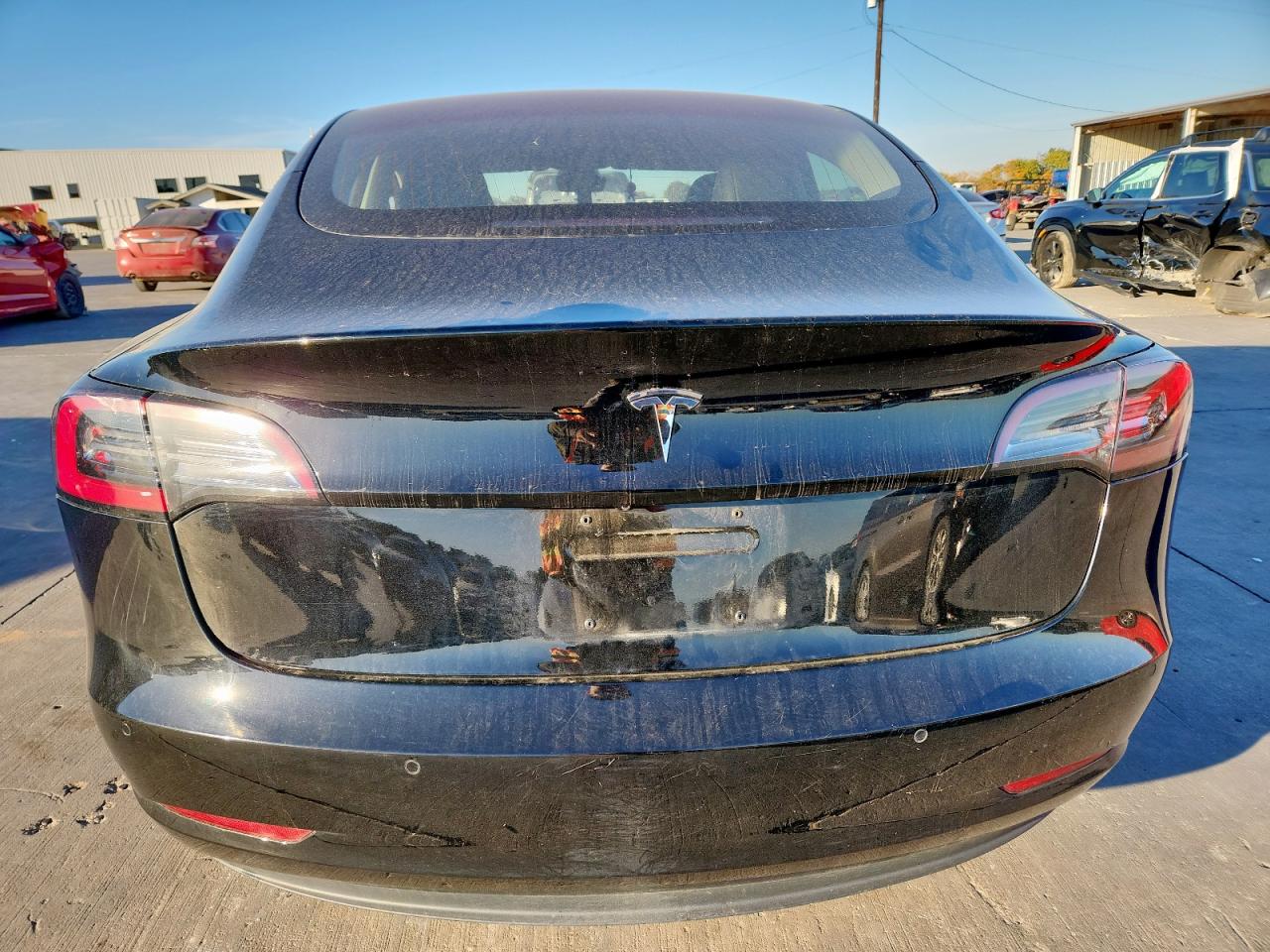 2018 Tesla Model 3 VIN: 5YJ3E1EA6JF010105 Lot: 92395805