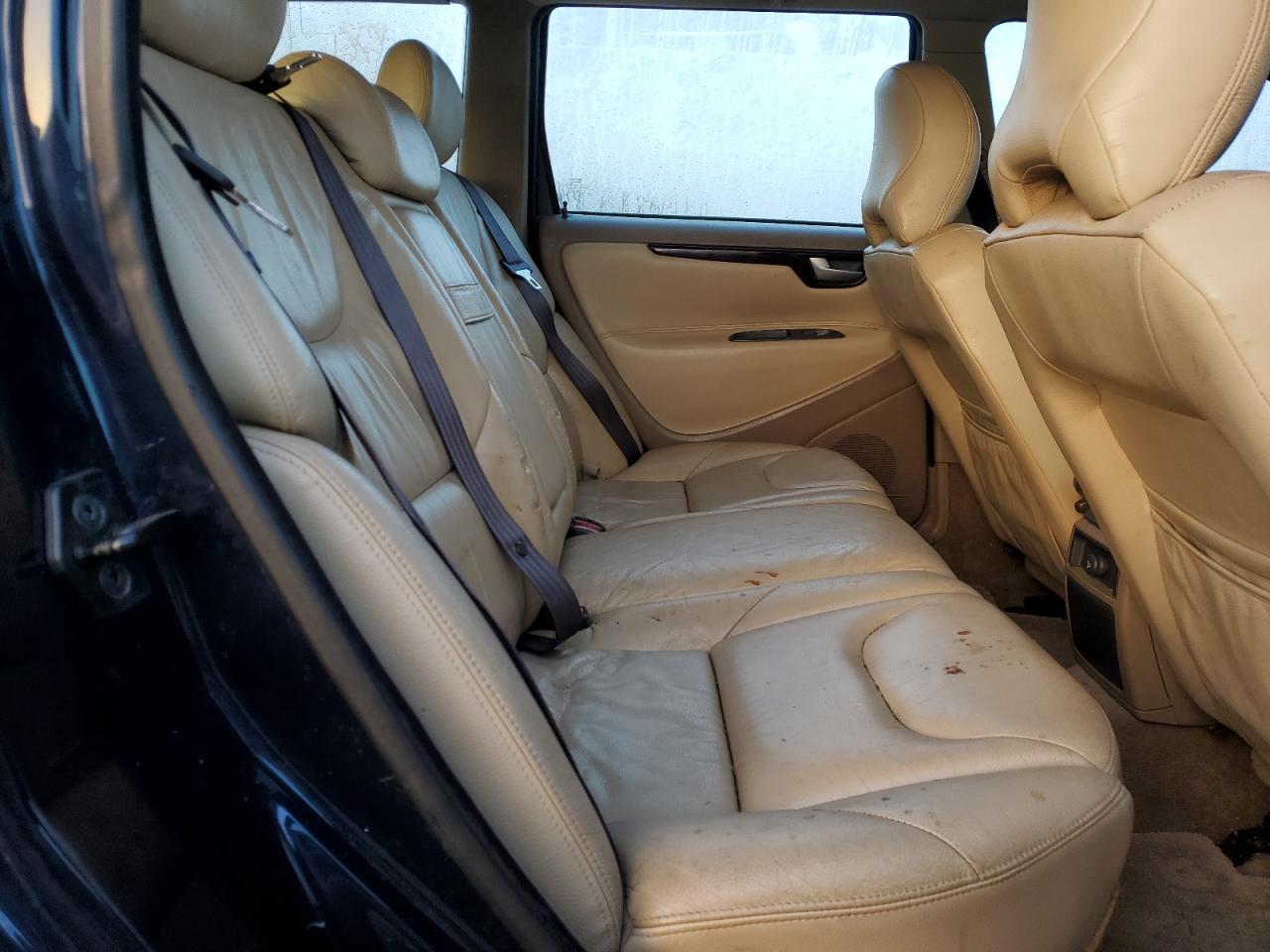 2002 Volvo V70 2.4T VIN: YV1SW58D121193780 Lot: 91692785