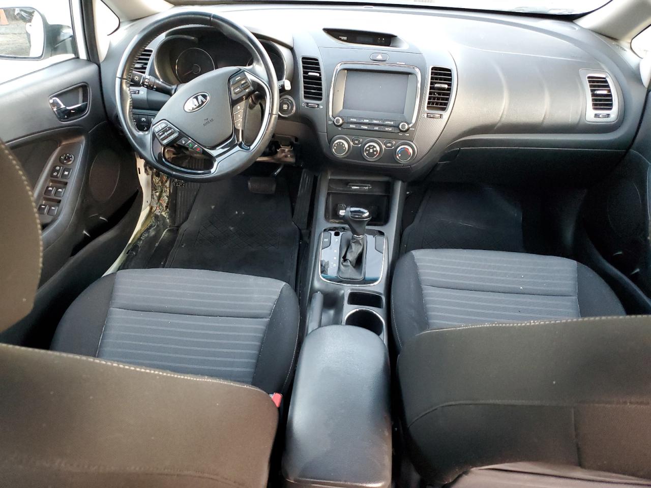 2018 Kia Forte Lx VIN: 3KPFL4A78JE196296 Lot: 92284675