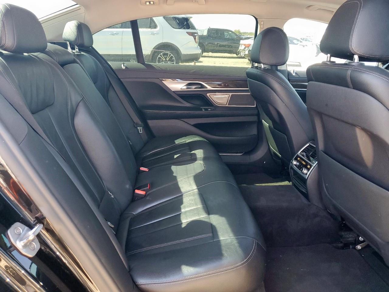 2018 BMW 740 I VIN: WBA7E2C58JG743322 Lot: 90365215