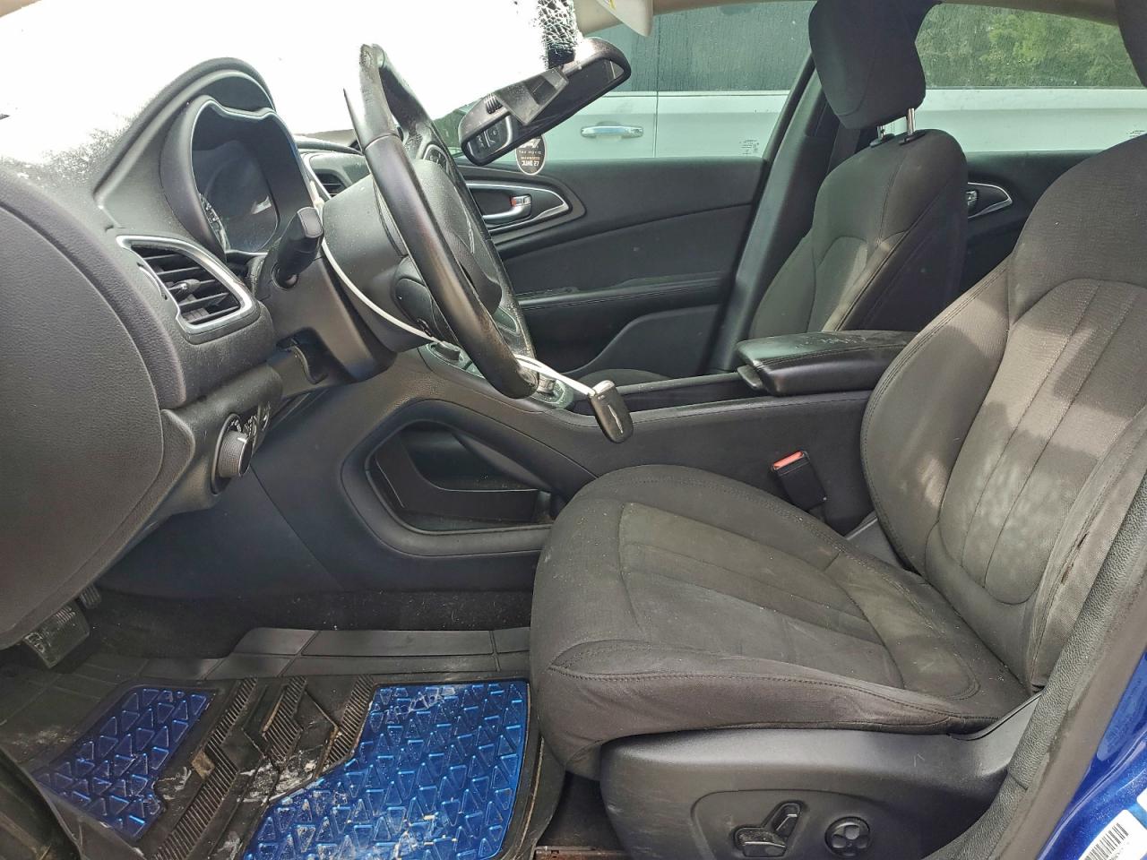 2015 Chrysler 200 Limited VIN: 1C3CCCAB3FN532204 Lot: 93748465