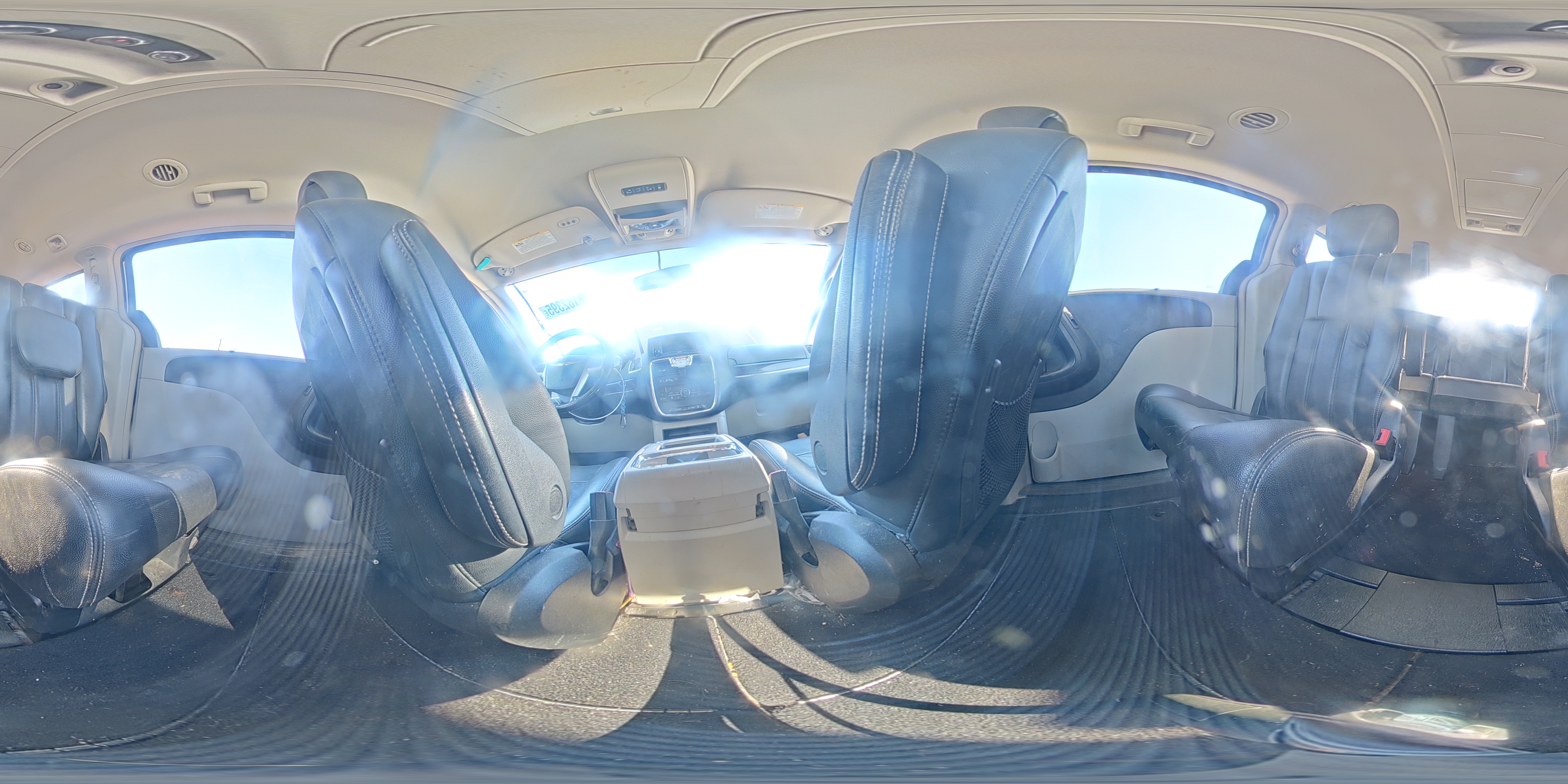 2011 Chrysler Town & Country Touring L VIN: 2A4RR8DG7BR652877 Lot: 92182395