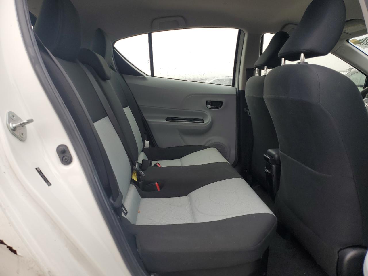 2012 Toyota Prius C VIN: JTDKDTB31C1027826 Lot: 93455385