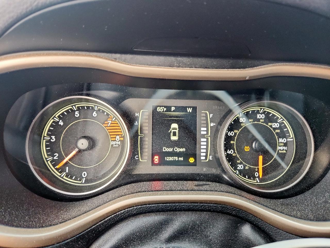 2017 Jeep Cherokee Latitude VIN: 1C4PJLCS9HW592369 Lot: 91943025