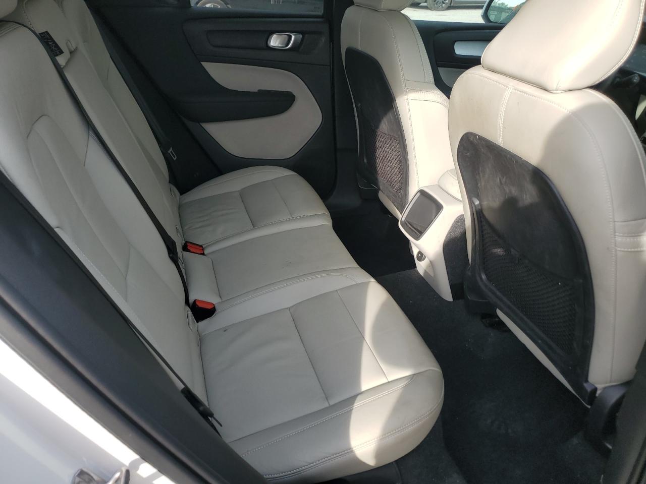 2022 Volvo Xc40 T5 Momentum VIN: YV4162UK9N2652506 Lot: 91680185