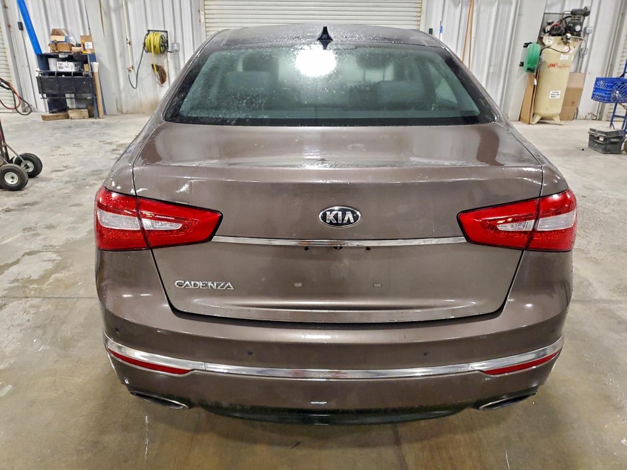 2015 Kia Cadenza Premium VIN: KNALN4D78F5171312 Lot: 94092735