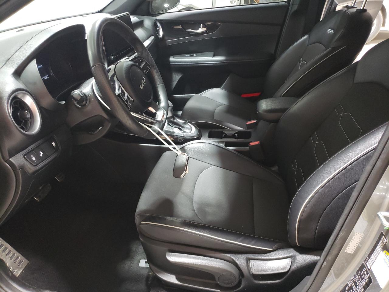 2023 Kia Forte Gt Line VIN: 3KPF54AD8PE613523 Lot: 92213305