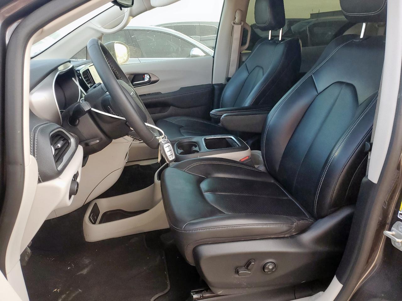 2023 Chrysler Pacifica Touring L VIN: 2C4RC1BG1PR583726 Lot: 93411695