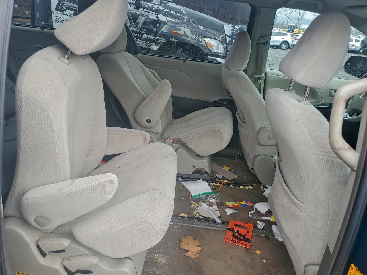 2012 Toyota Sienna Le VIN: 5TDJK3DC4CS048204 Lot: 94051315