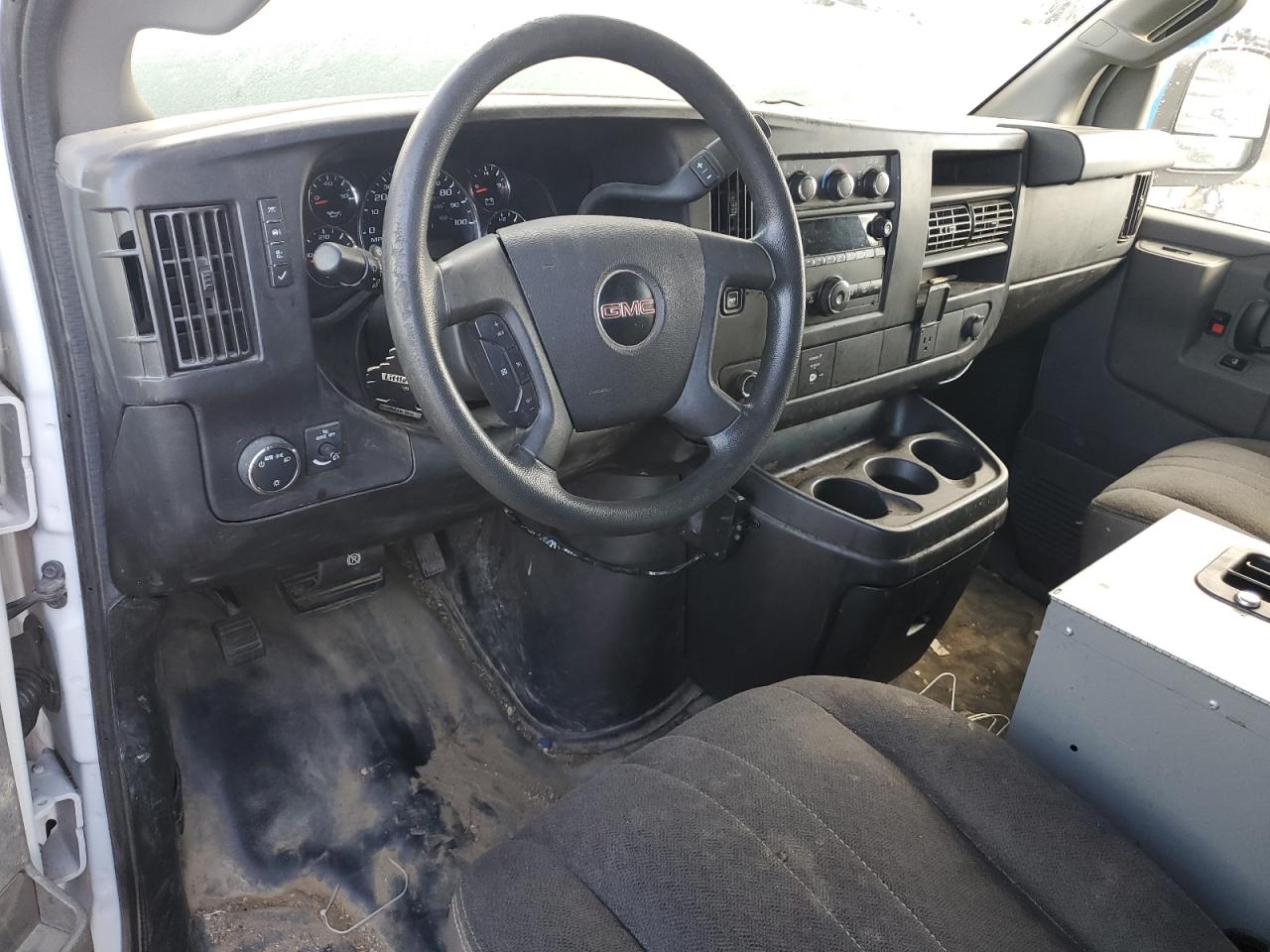 2018 GMC Savana Delivery Van VIN: 1GTW7AFGXJ1902926 Lot: 92101645