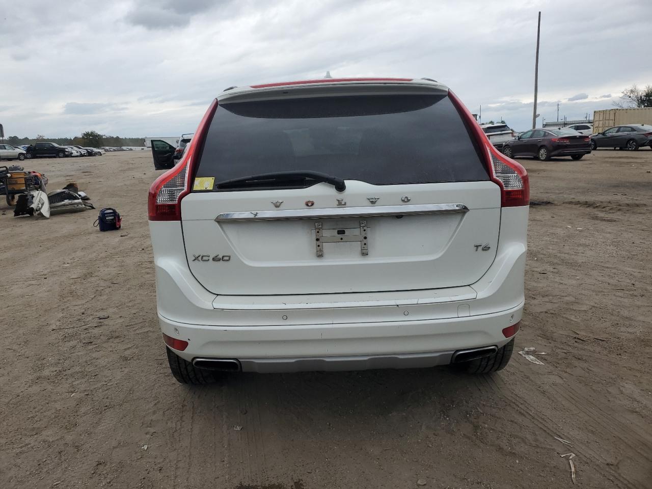 2016 Volvo Xc60 T6 Platinum VIN: YV449MDM6G2781565 Lot: 90800015